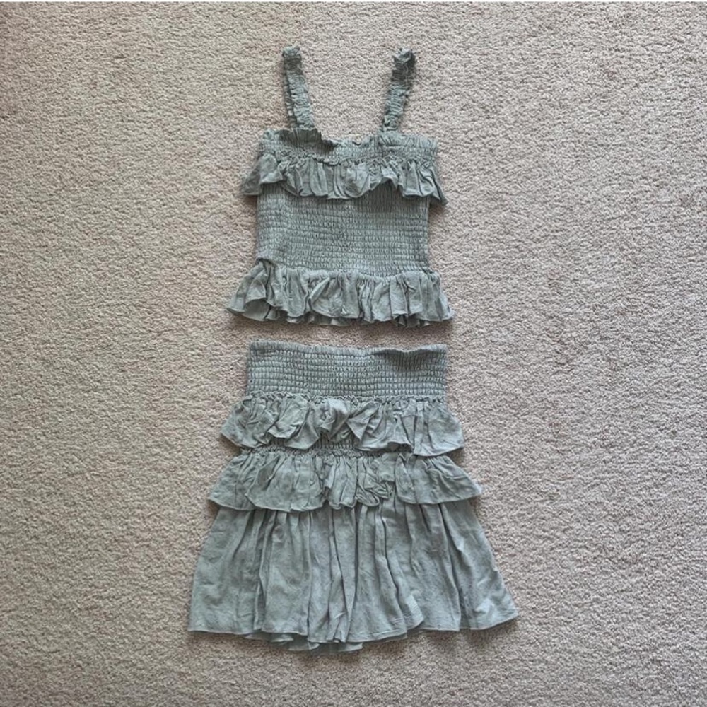 Ivy & Leo smocked 2 piece set